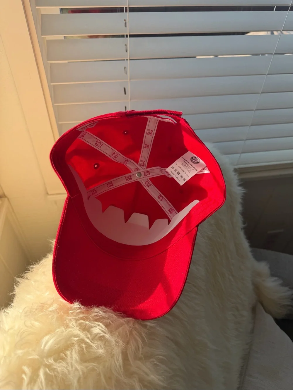 FC Bayern Kids Red Baseball Cap - Youth Team Logo Hat